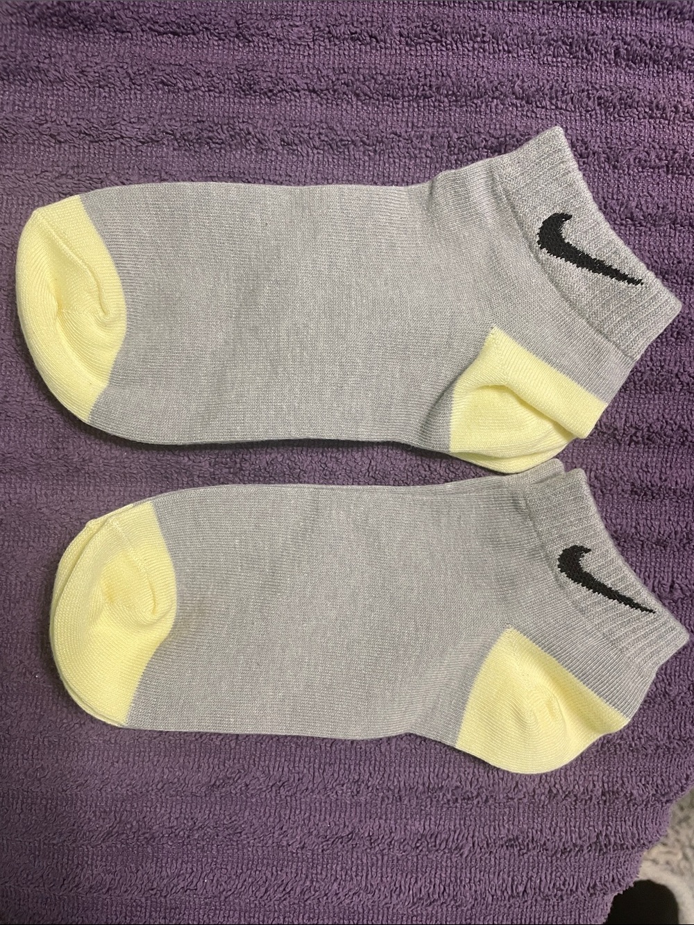 Nike Light Gray Ankle Socks with Yellow Toe & Heel Accents